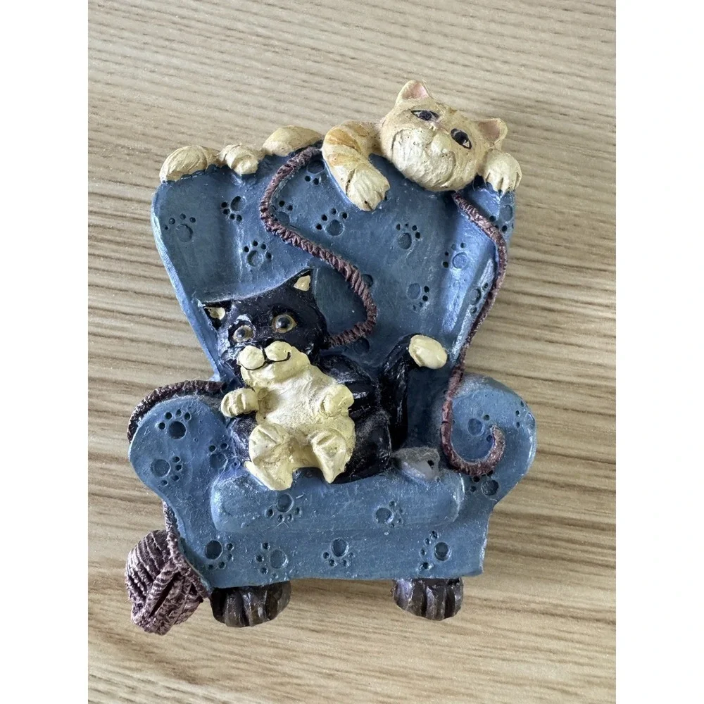 Cat Mouse Armchair Refrigerator Magnet Resin Kitty Yarn Paw Print Figurine